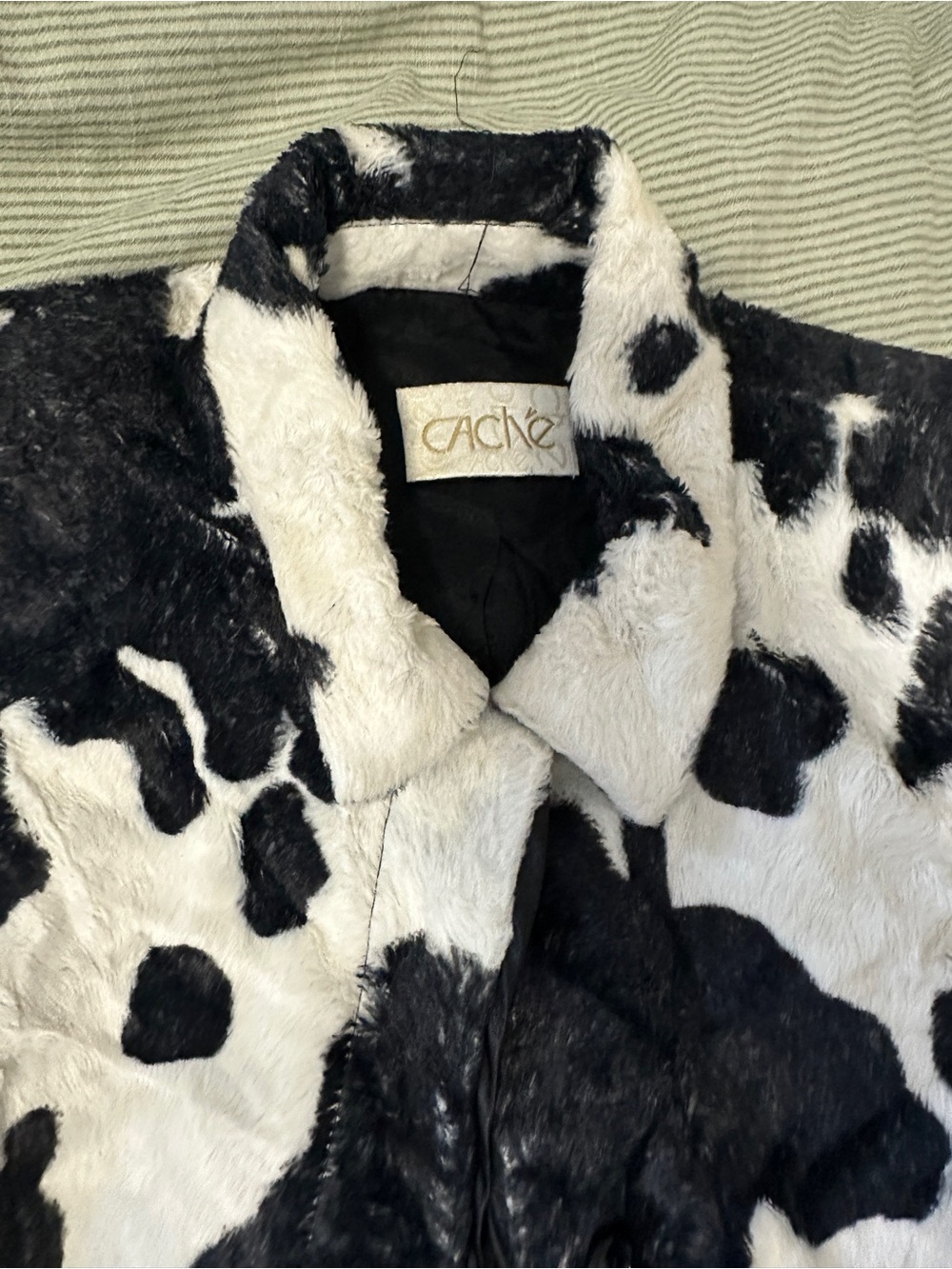 CACHE Faux Fur Cow-Print Coat - Black & White Women’s Jacket - Picture 2 of 7